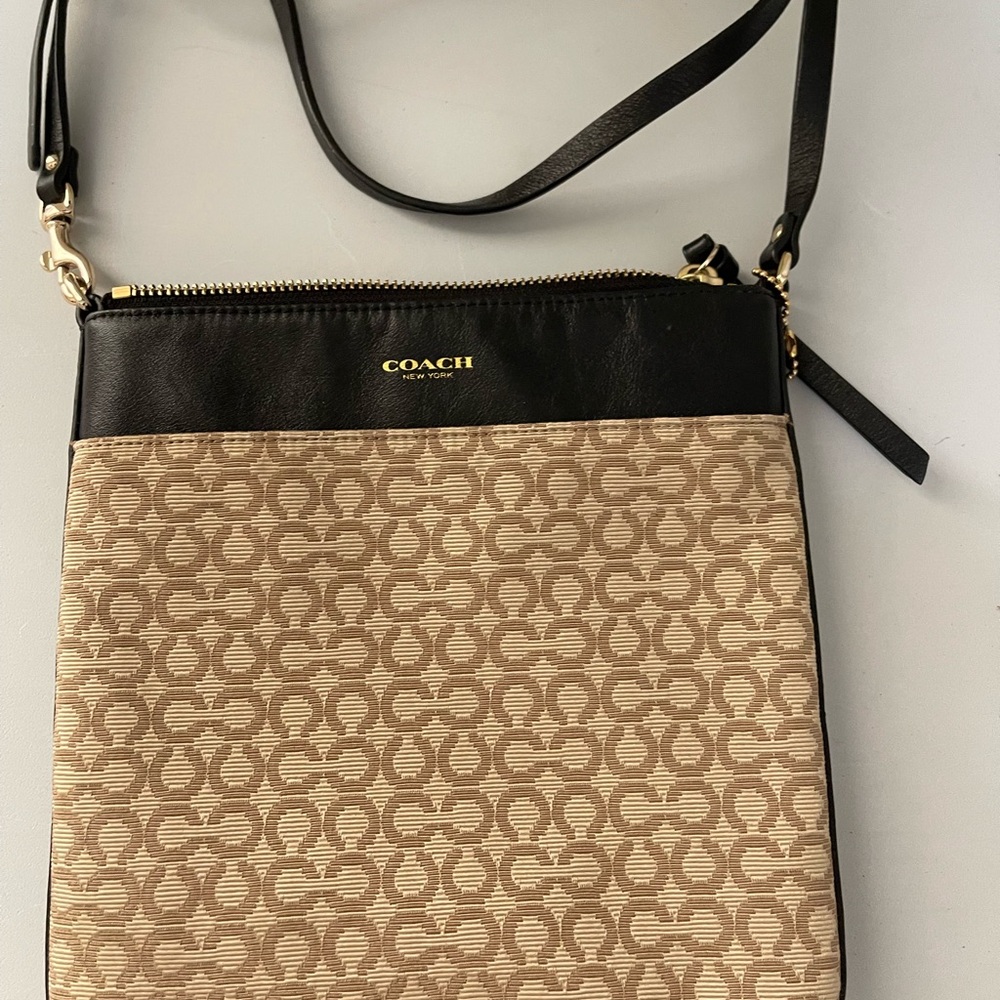 Coach Madison Needlepoint OP Art North/South Swingpack - Picture 6 of 6